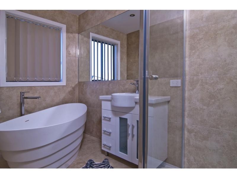 4 Sun Orchid Drive, Pakenham VIC 3810