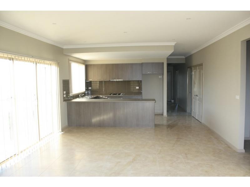82 Majestic Drive, Grandvue Estate, Officer VIC 3809
