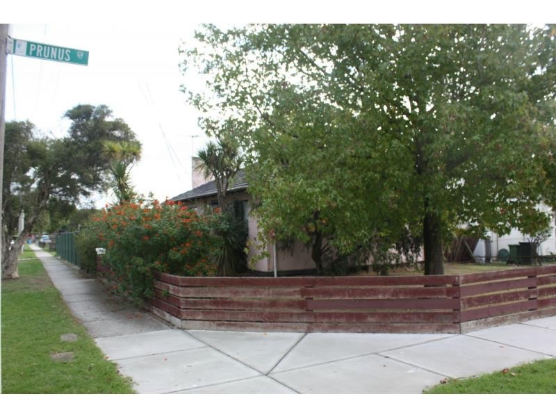 1 Prunus Grove, Doveton VIC 3177