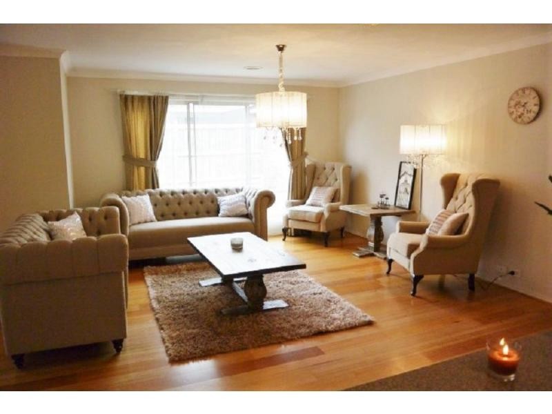 32 Yammerbook Way, Cranbourne East VIC 3977