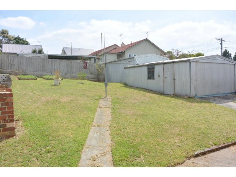 3 Laburnum Grove, Doveton VIC 3177