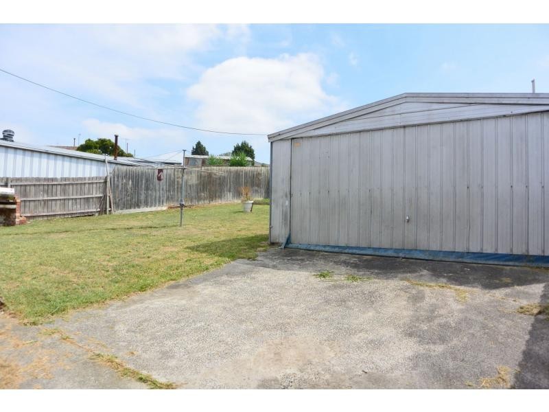 3 Laburnum Grove, Doveton VIC 3177