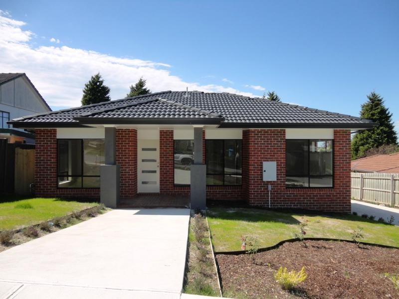 1/16 Laburnum Grove, Doveton VIC 3177