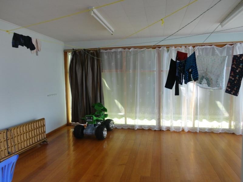 5 Wallace Avenue, Dandenong VIC 3175