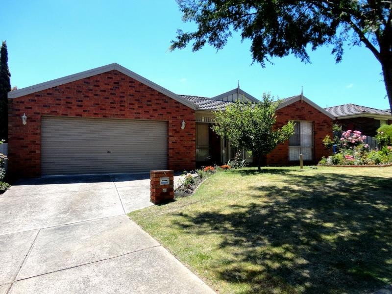 5 Haydn Place, Narre Warren South VIC 3805