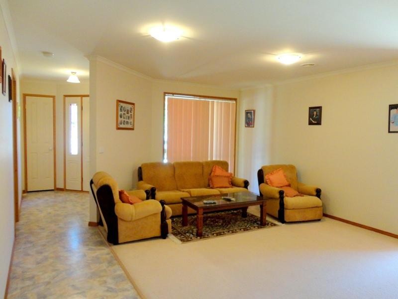 5 Haydn Place, Narre Warren South VIC 3805