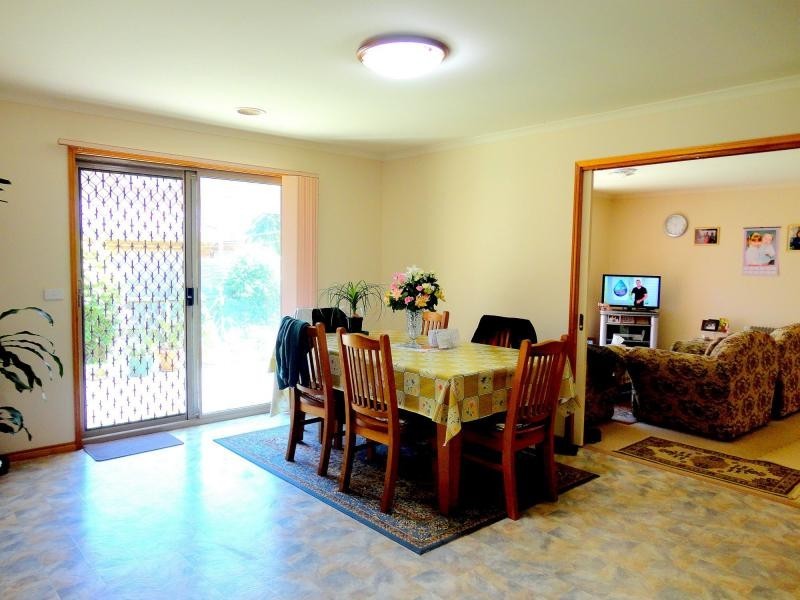 5 Haydn Place, Narre Warren South VIC 3805