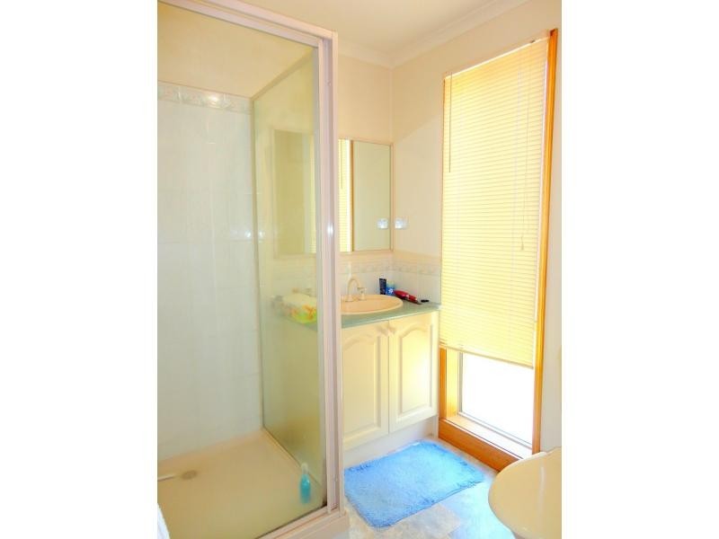 5 Haydn Place, Narre Warren South VIC 3805