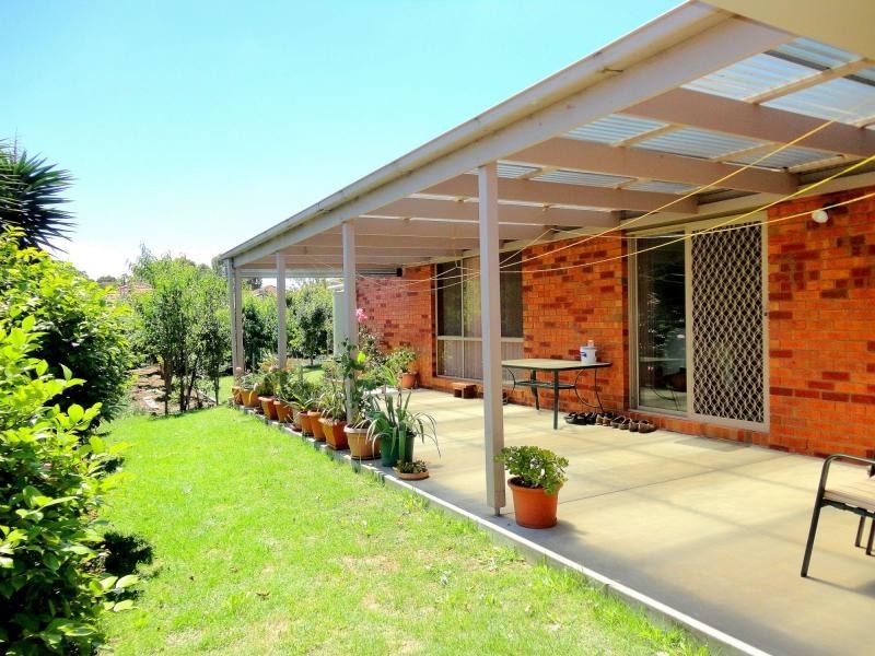5 Haydn Place, Narre Warren South VIC 3805