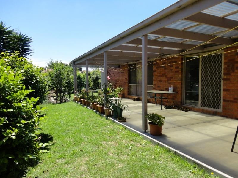 5 Haydn Place, Narre Warren South VIC 3805