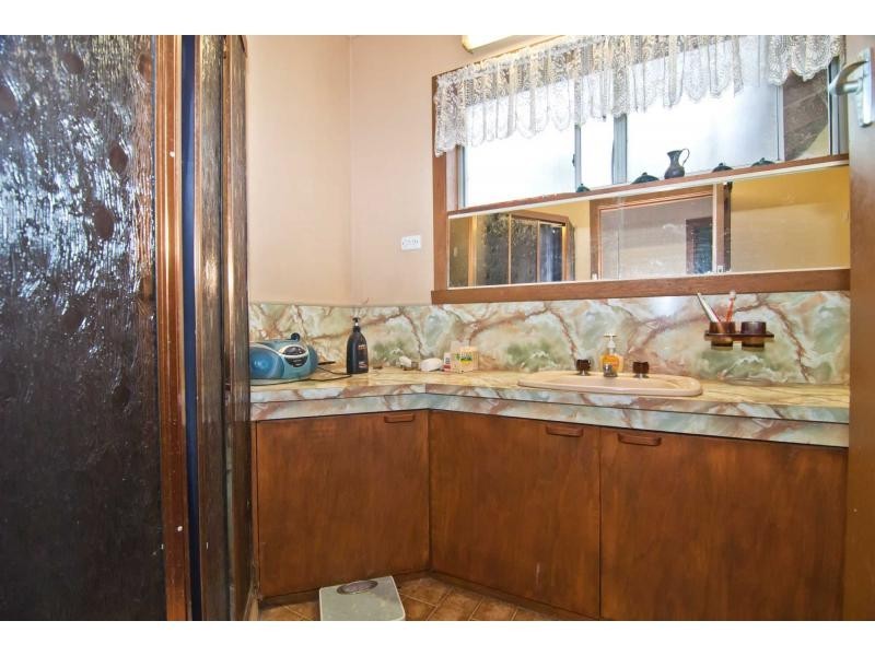 4 Rain Court, Doveton VIC 3177