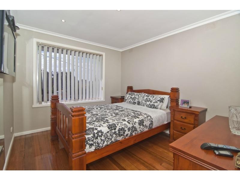 31 Sunline Avenue, Noble Park North VIC 3174