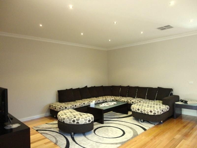 2/3 Riverview Crescent, Eumemmerring VIC 3177