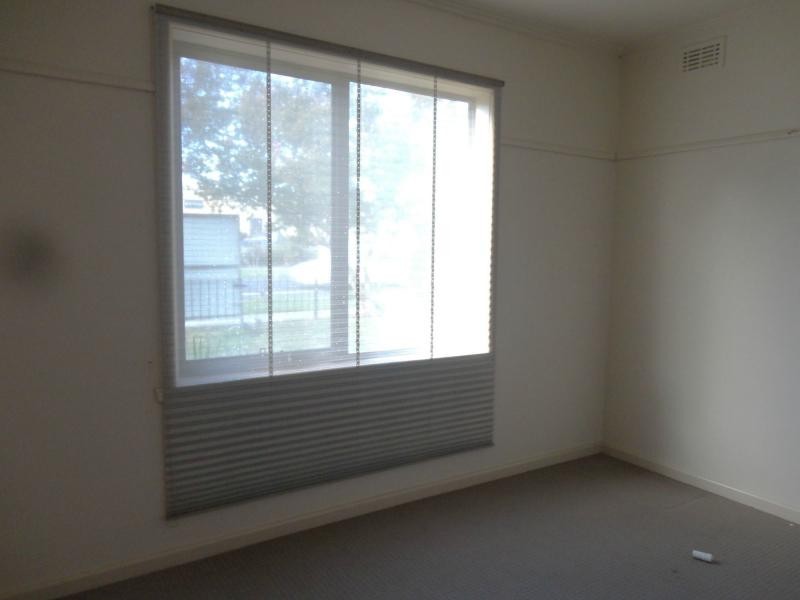 17 Paperbark Street, Doveton VIC 3177