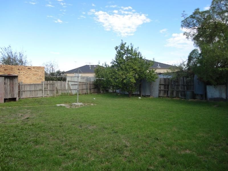 17 Paperbark Street, Doveton VIC 3177