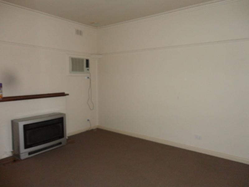 17 Paperbark Street, Doveton VIC 3177