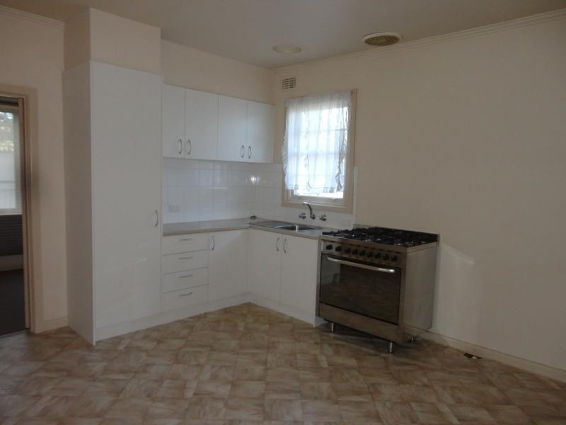 17 Paperbark Street, Doveton VIC 3177