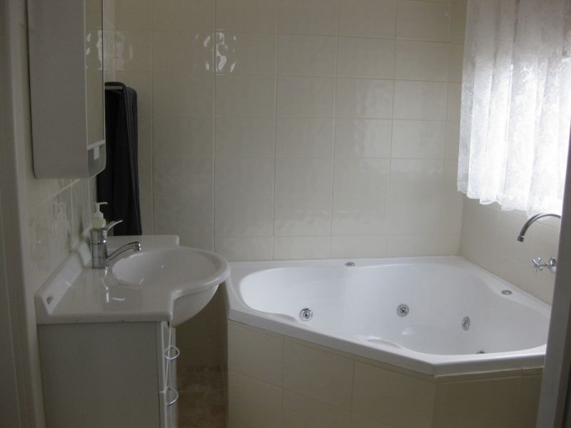 11 Ash Street, Doveton VIC 3177