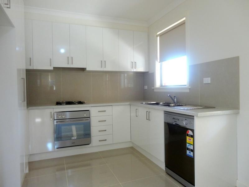 21 Chestnut Road, Doveton VIC 3177