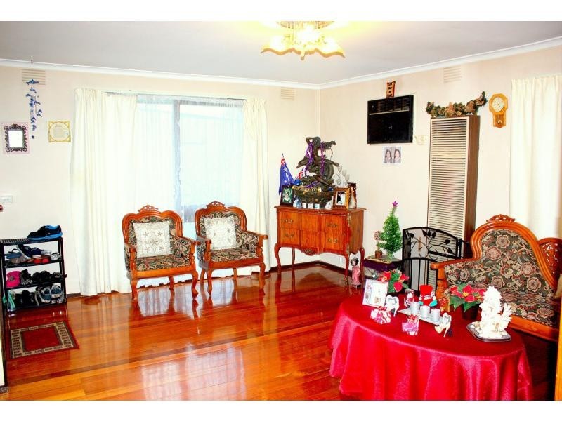 5 Gumbuya Close, Eumemmerring VIC 3177