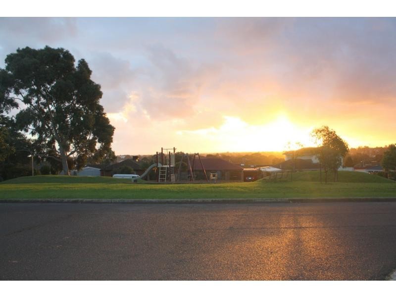 5 Gumbuya Close, Eumemmerring VIC 3177