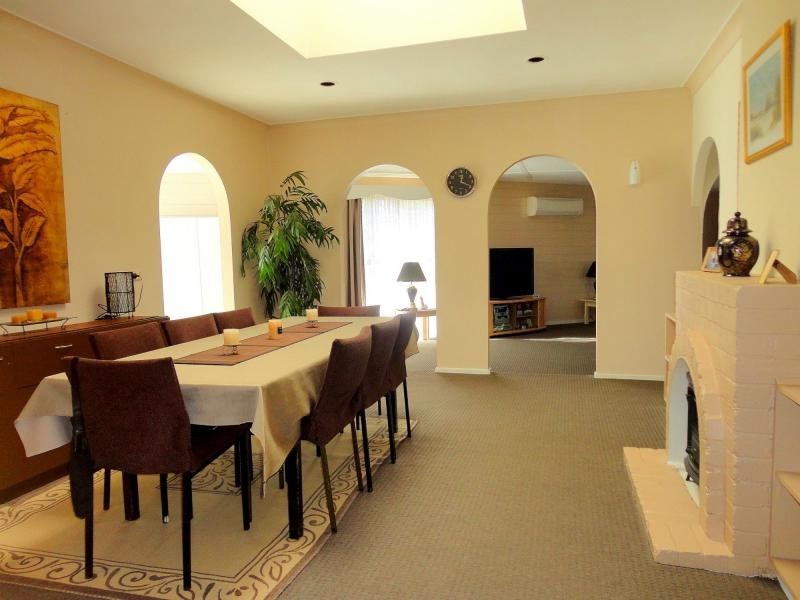 24 Kanooka Grove, Doveton VIC 3177