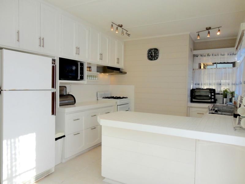 24 Kanooka Grove, Doveton VIC 3177