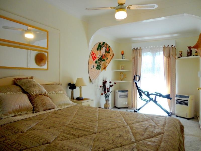 24 Kanooka Grove, Doveton VIC 3177