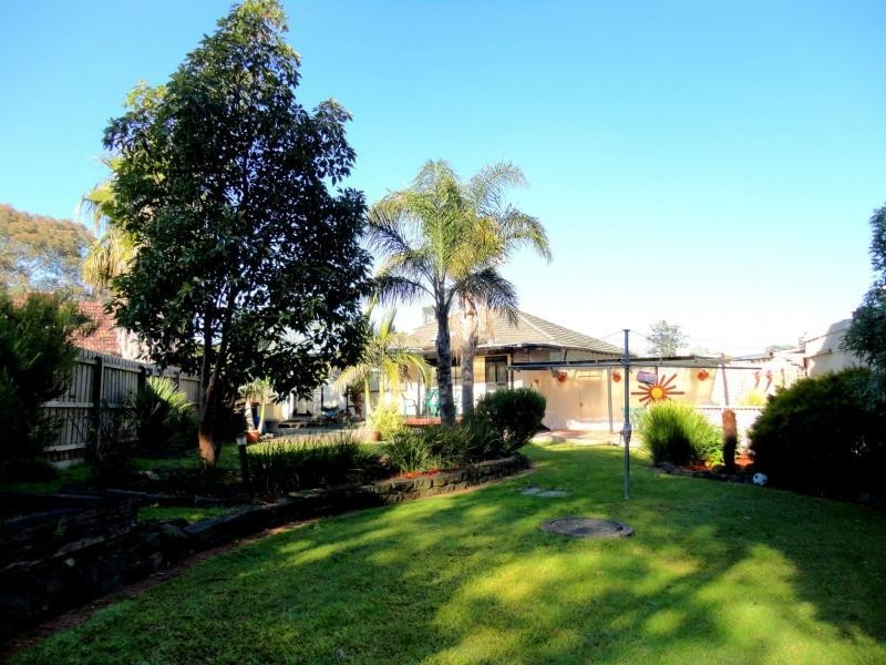 24 Kanooka Grove, Doveton VIC 3177