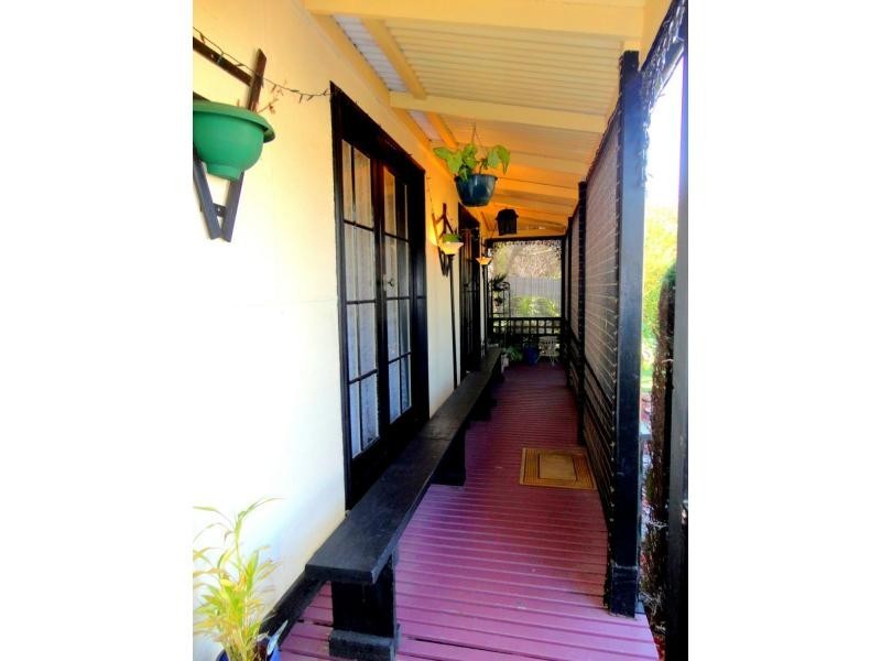 24 Kanooka Grove, Doveton VIC 3177