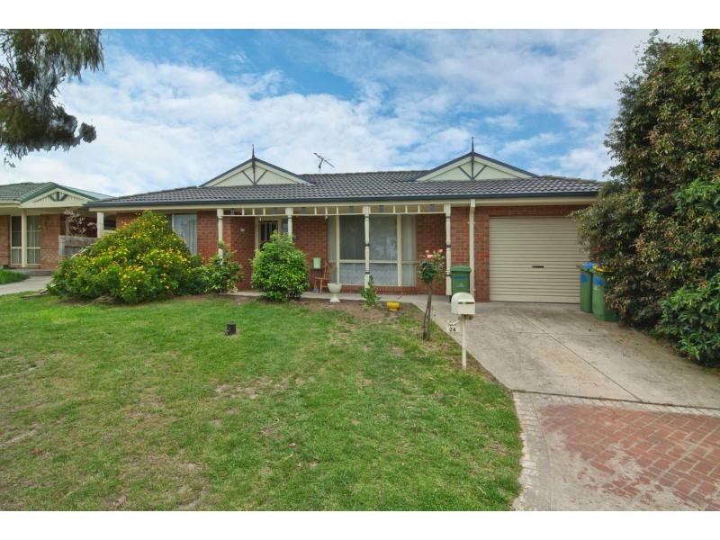 24 Darvell Court, Pakenham VIC 3810