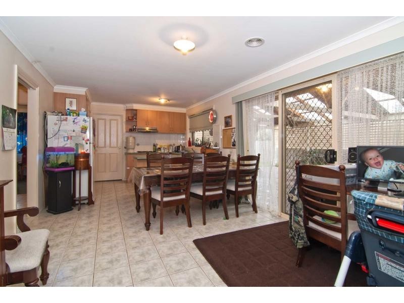 24 Darvell Court, Pakenham VIC 3810