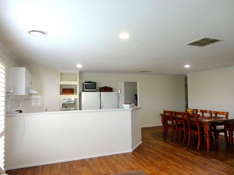 1 Rochelle Court, Narre Warren South VIC 3805