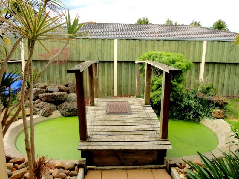 1 Rochelle Court, Narre Warren South VIC 3805