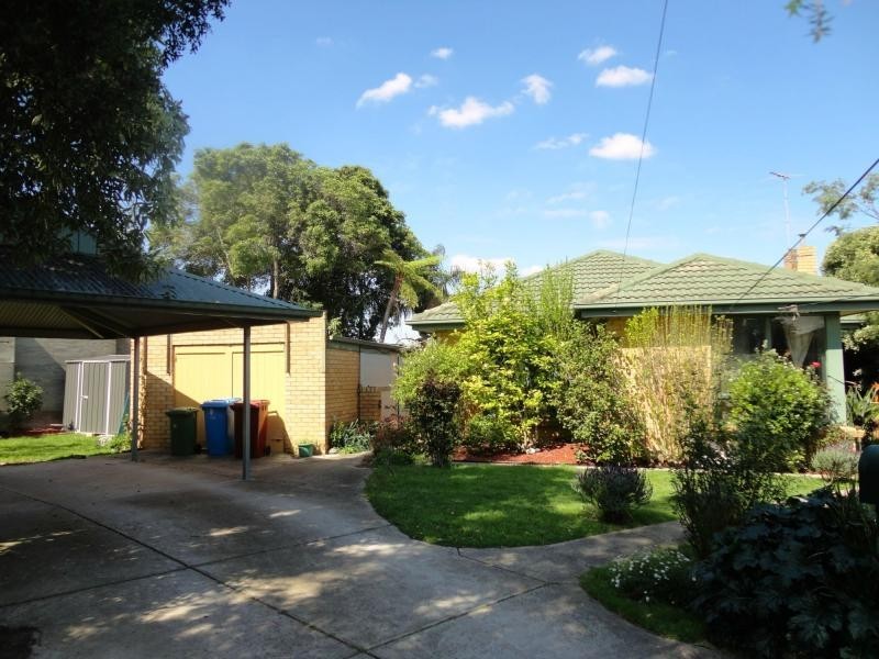 14 Ferguson Court, Eumemmerring VIC 3177