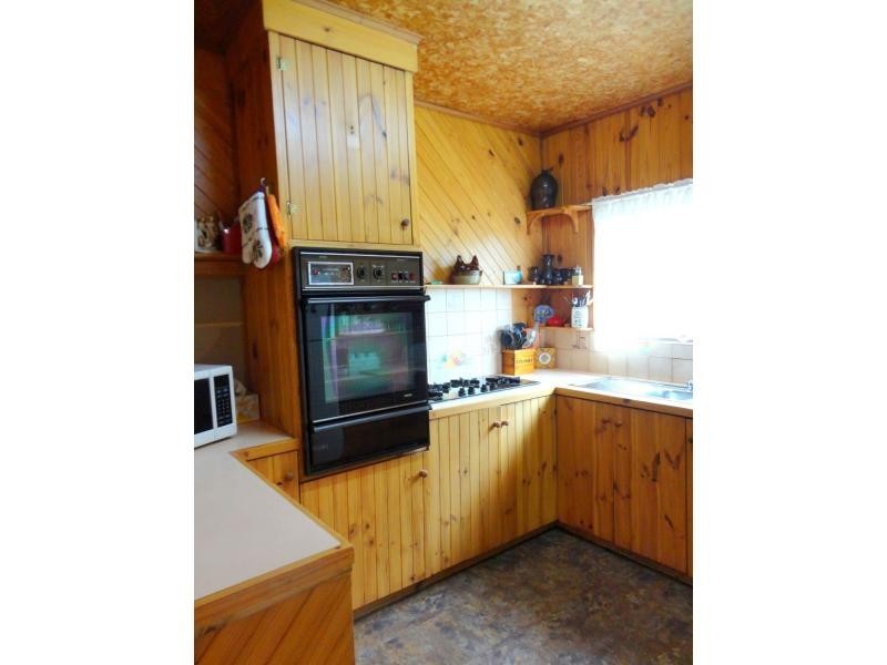 16 Rebecca Street, Doveton VIC 3177