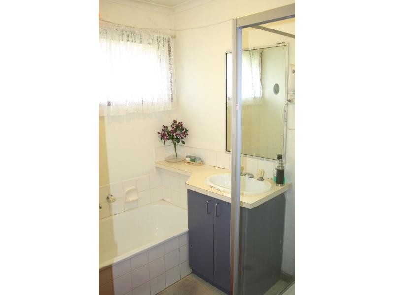 32 Leigh Court, Doveton VIC 3177