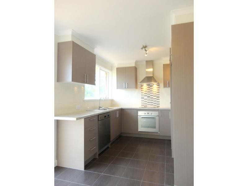 6 Dotterel Close, Doveton VIC 3177