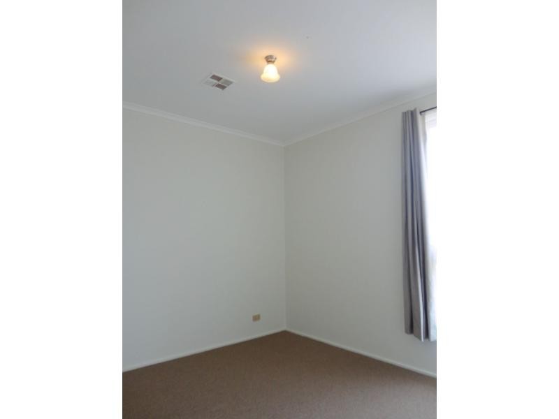 6 Dotterel Close, Doveton VIC 3177