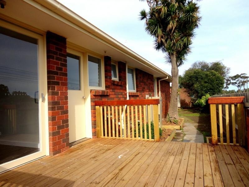 6 Dotterel Close, Doveton VIC 3177