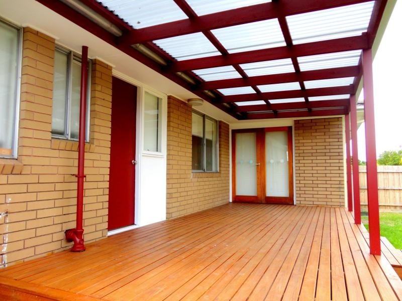 4 Essex Park Drive, Endeavour Hills VIC 3802