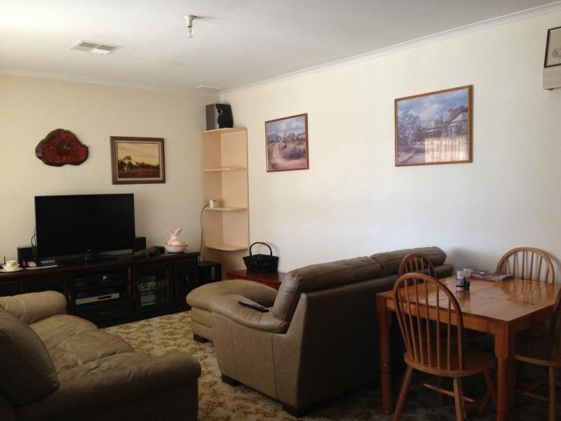 2 Catalpa Street, Doveton VIC 3177