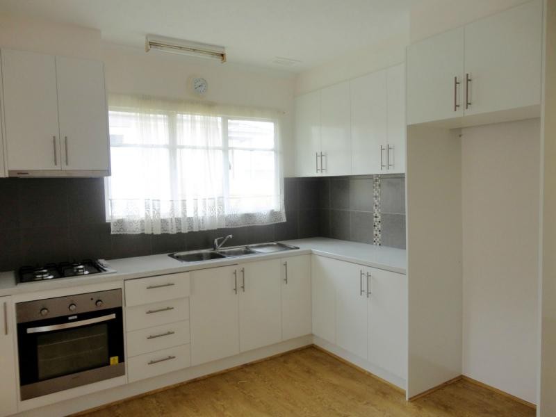 1/16 Sheoak Street, Doveton VIC 3177