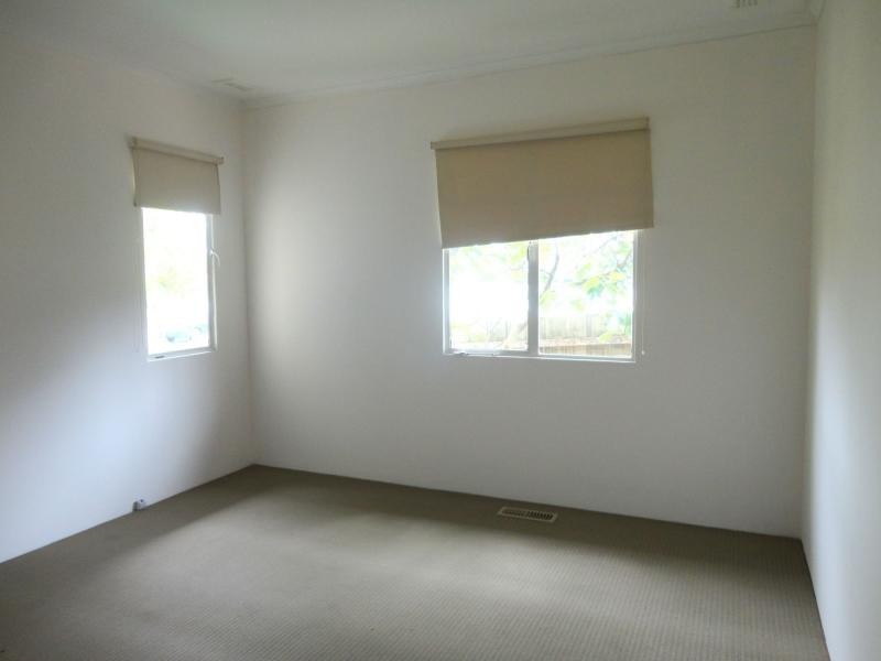 1/16 Sheoak Street, Doveton VIC 3177