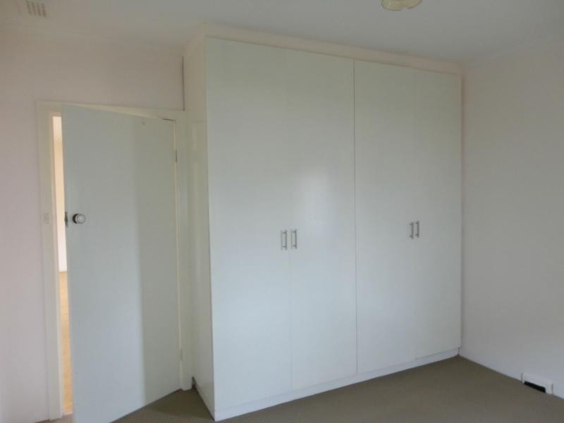 1/16 Sheoak Street, Doveton VIC 3177