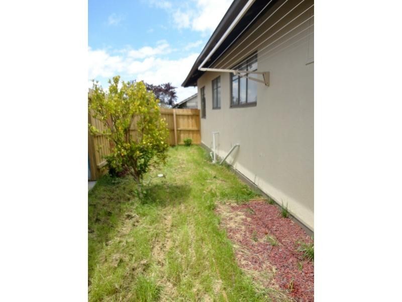 1/16 Sheoak Street, Doveton VIC 3177