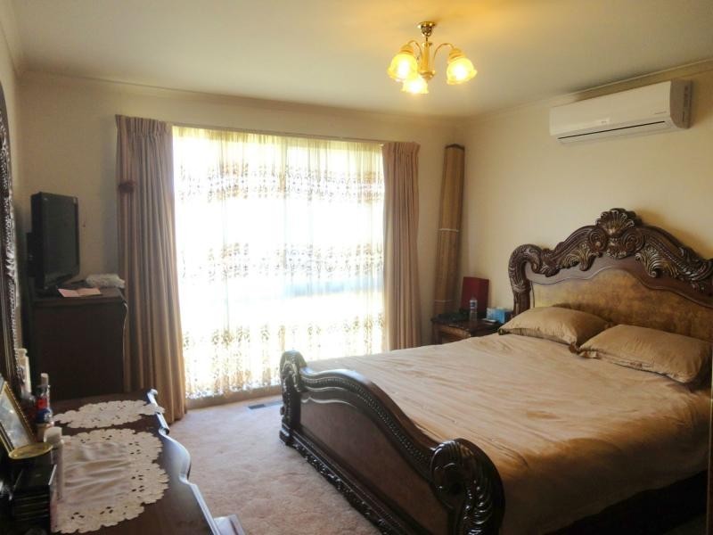 5 Reedy Court, Hallam VIC 3803