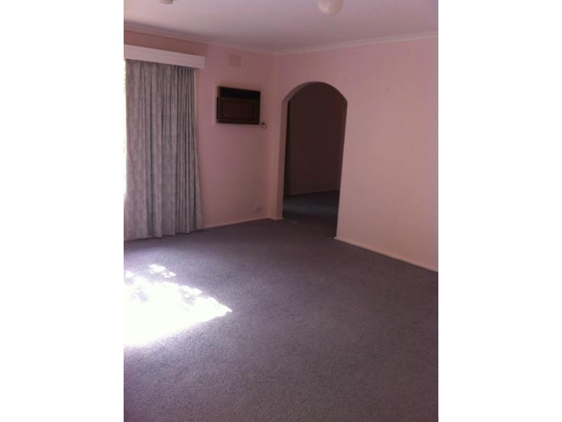 1/10 Wren Street, Hampton Park VIC 3976