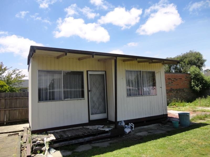 6 Ash Street, Doveton VIC 3177