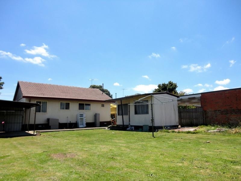 6 Ash Street, Doveton VIC 3177